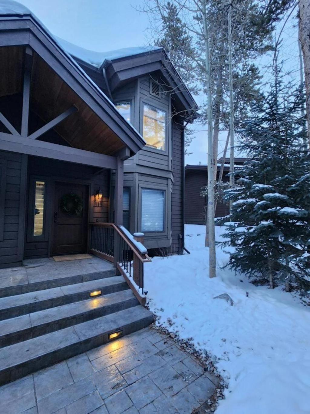 Luxury Modern Townhome Steps To Ski Lifts And Downtown With Nature At Your Patio Breckenridge Esterno foto