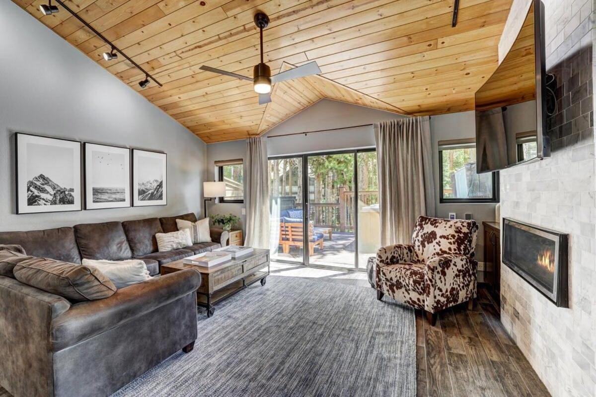 Luxury Modern Townhome Steps To Ski Lifts And Downtown With Nature At Your Patio Breckenridge Esterno foto